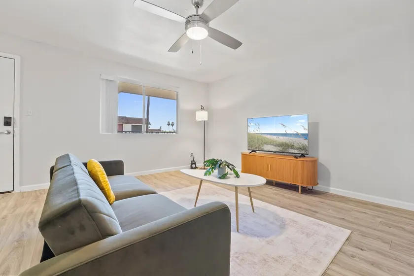 Cozy 2BR Near Banner Desert Medical Center - Image 1
