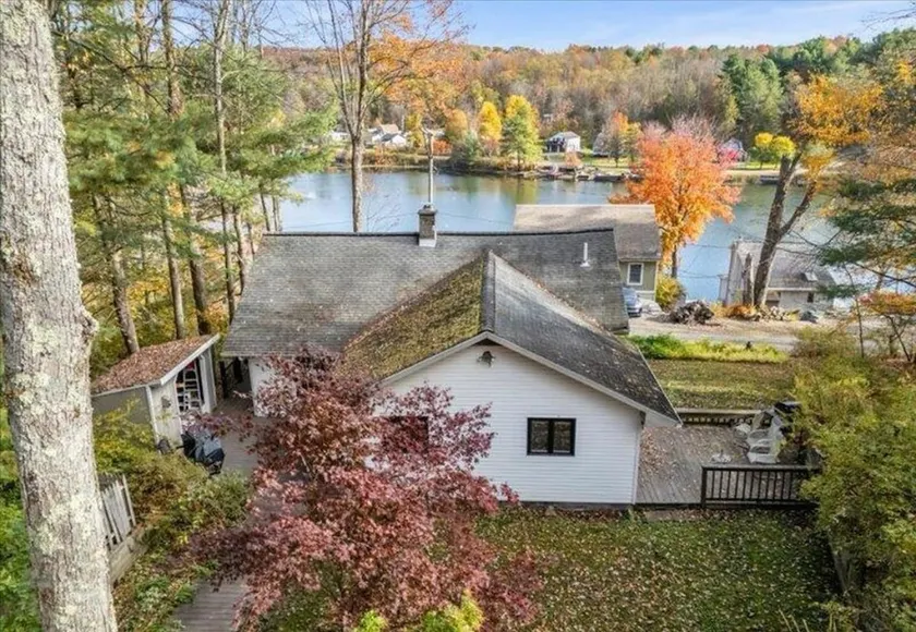 Lake escape - Image 1