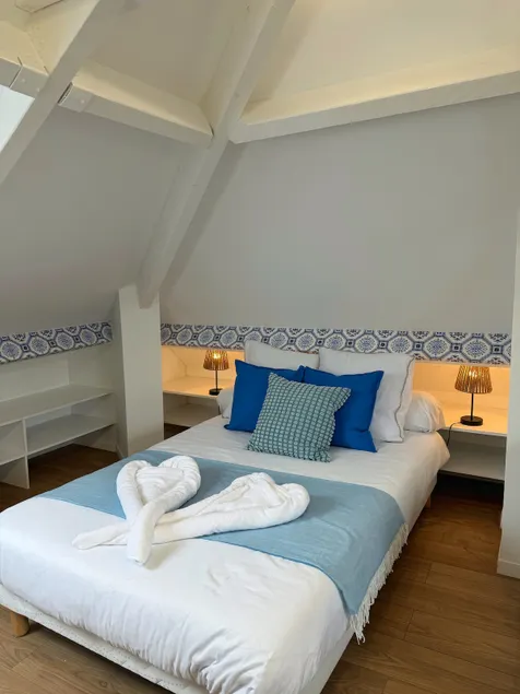 Santorini Escape • Orly / Paris Sud - Image 1