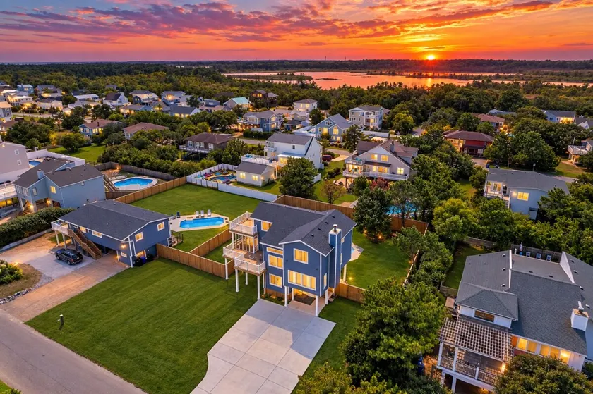 New! Luxe Sandbridge Beach, Pool, Hot Tub - Image 1