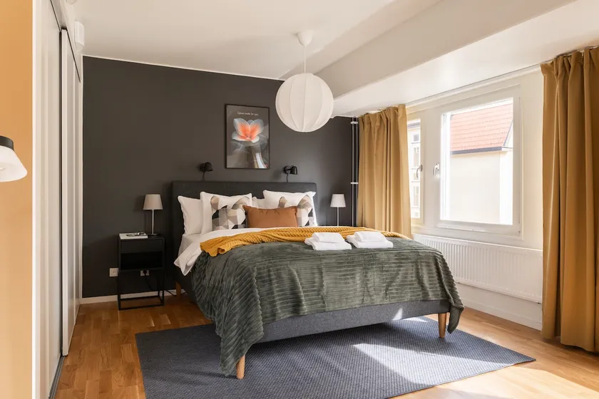 Guestly Homes - Central Smart Studio - Image 1