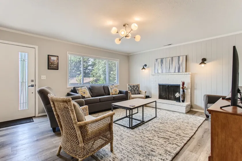 Comfortable & Peaceful Stay – Ideal for Travelers - Image 1