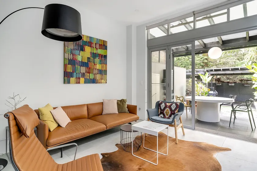 Leichhardt 3-Level Family House Near CBD - Image 1