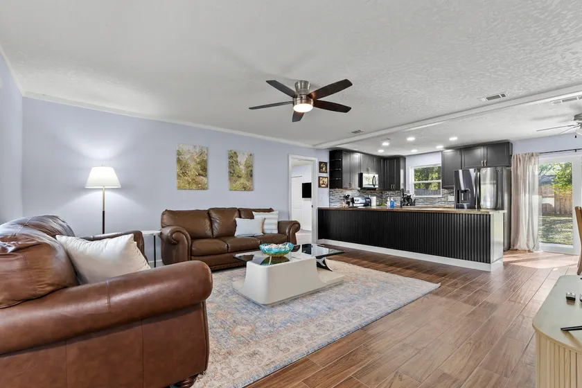 10 Min to Mayo & Beach • Sleeps 5 • Clean & Quiet - Image 1
