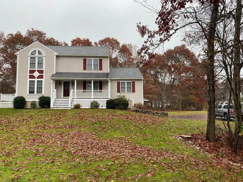 Beautiful South Coast Entire House w/ Pool – MA - Image 1