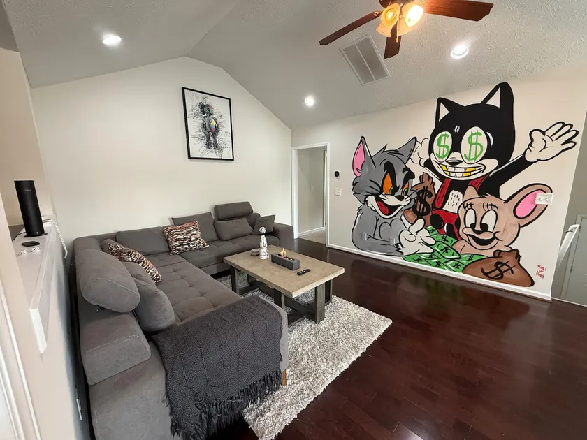 Modern Atl Stay 3br 3ba Near Downtown W Theater - Image 1