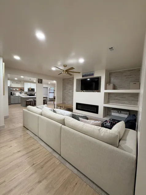 Santaquin Seaside Retreat - Image 1