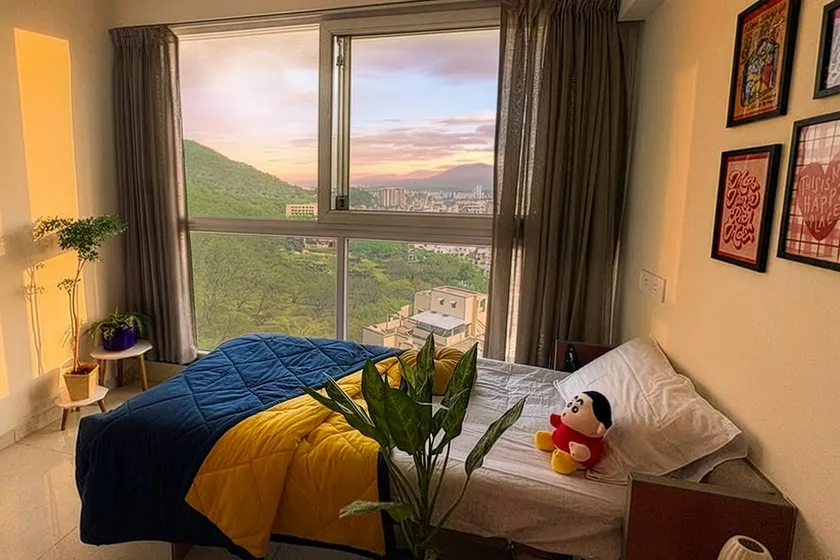 Glow House Studio Apartment Hill View + Projector - Image 1
