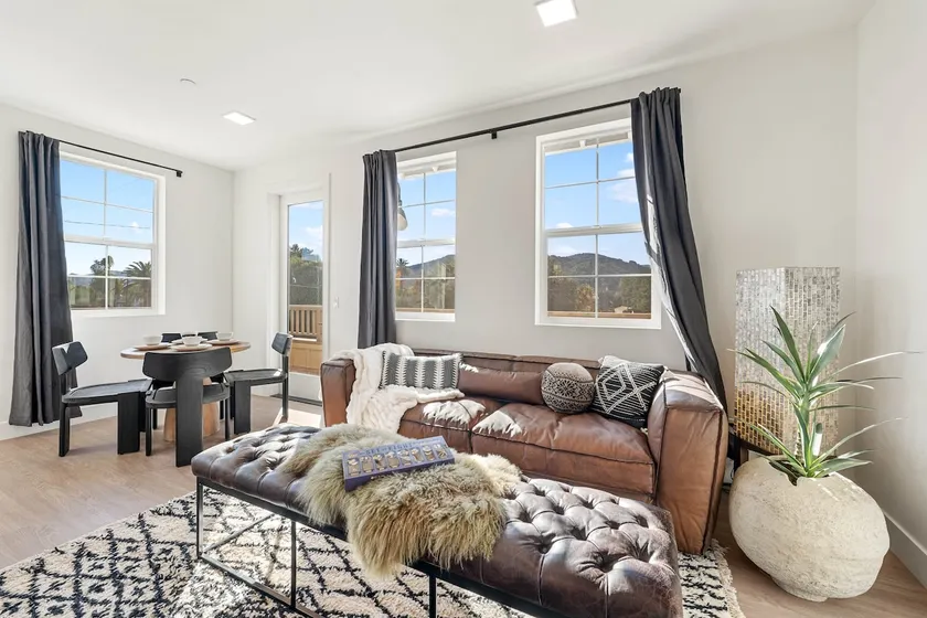 Wine Country Getaway - Cozy Private Apartment 206 - Image 1