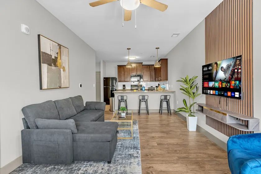 Stylish Downtown 1BR | Walk to Stadiums & Dining - Image 1
