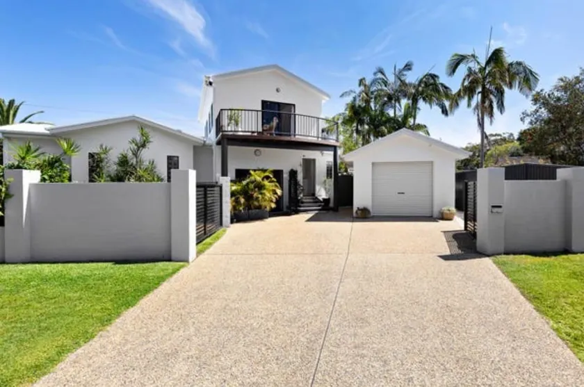 'The Palm Retreat': 100m to Lake Cathie & beach - Image 1