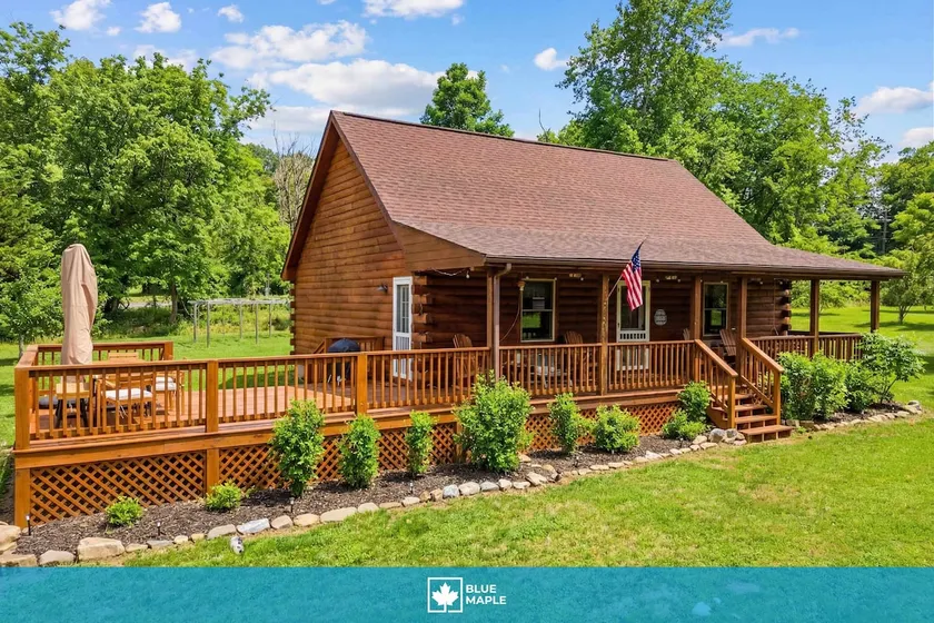 River Retreat w/Loft, Game Fun, Fire Pit & Fun - Image 1