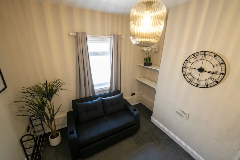 Cozy Apartment in Stoke-on-Trent One double bed - Image 1