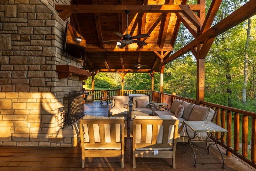 NEW! Pet Friendly! 5 Acres! Pool & Hot Tub! - Image 1