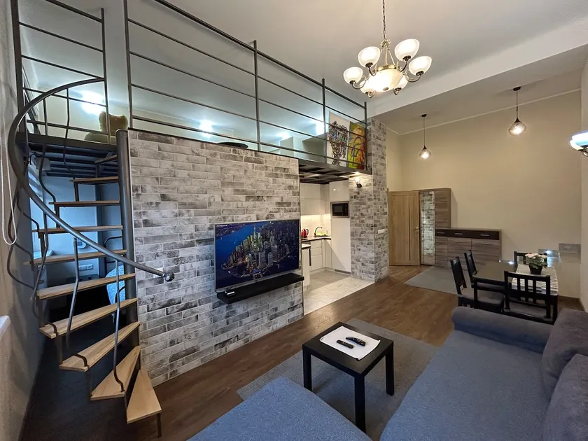 Luxurious Apartment - Image 1