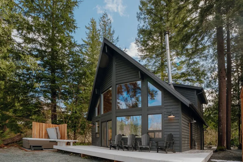 Luxury River Cabin | Hot Tub | Sauna | EV Charger - Image 1