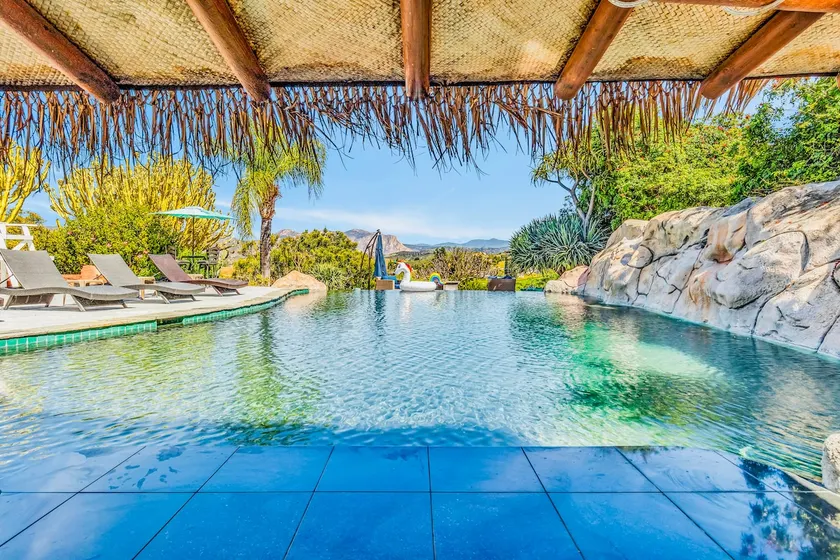 6BR Luxury Oasis w/ Pool, Spa, Game Rm – Sleeps 16 - Image 1