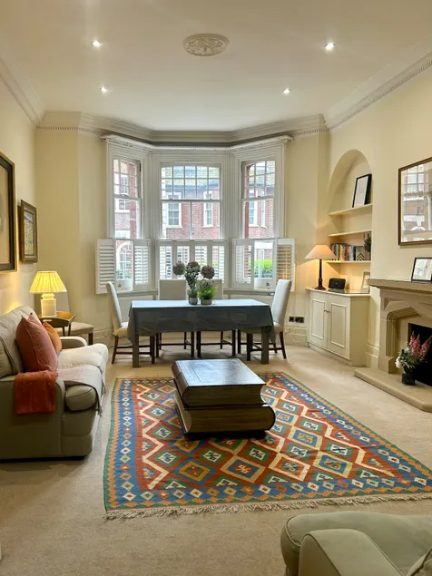 Charming Apartment in Chelsea - Image 1