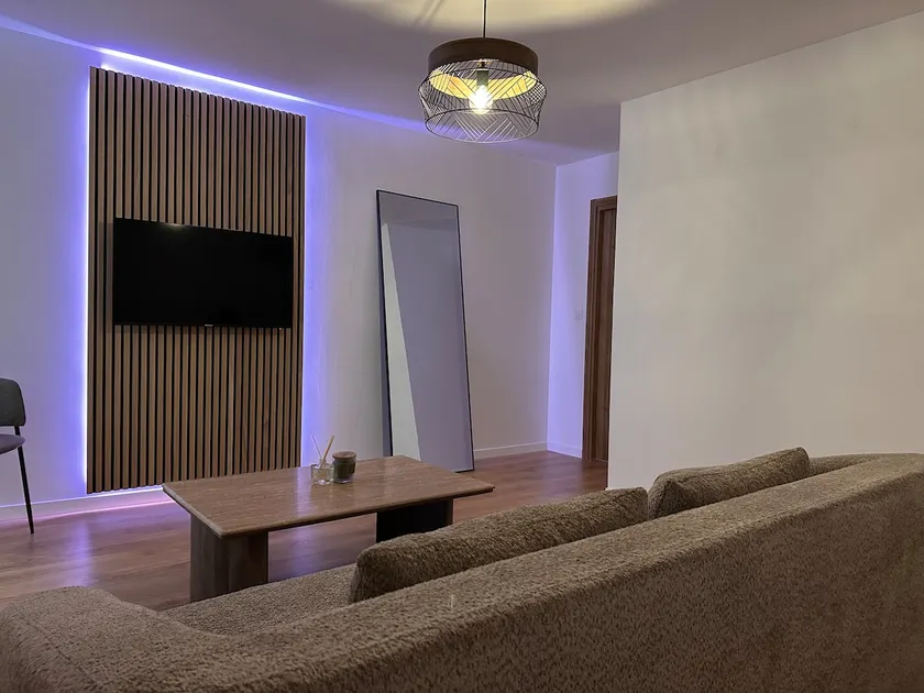 Modern cozy space for 6 people in the heart of Charleville - Image 1