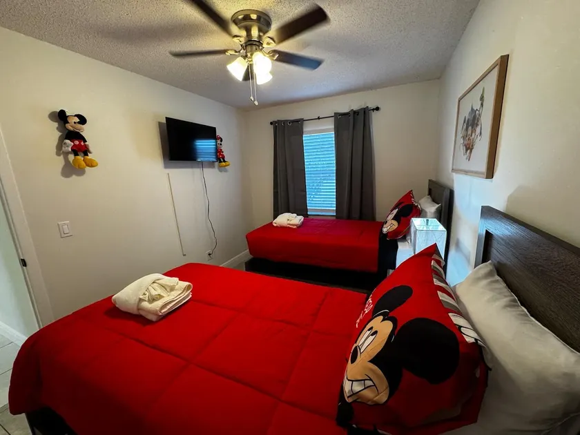 La Casita | Cozy Stay Near Universal & Volcano Bay - Image 1