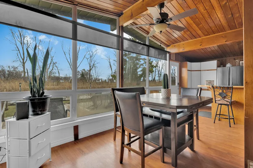 Waterfront 2BR Cottage | Dock, Kayaks & Fire Pits - Image 1