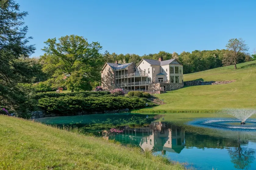 Oak Haven Estate:Pool+Hot Tub+Pond+Game Room - Image 1