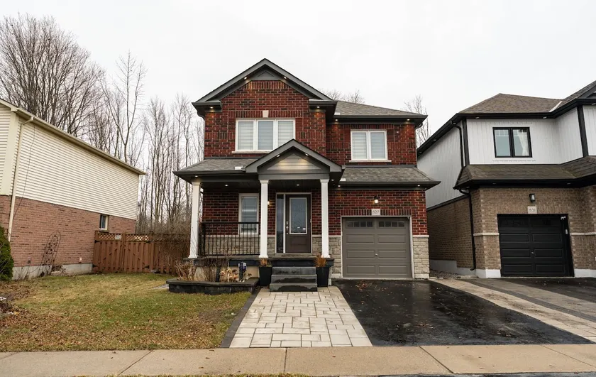 Cozy Oshawa Family Escape - Image 1