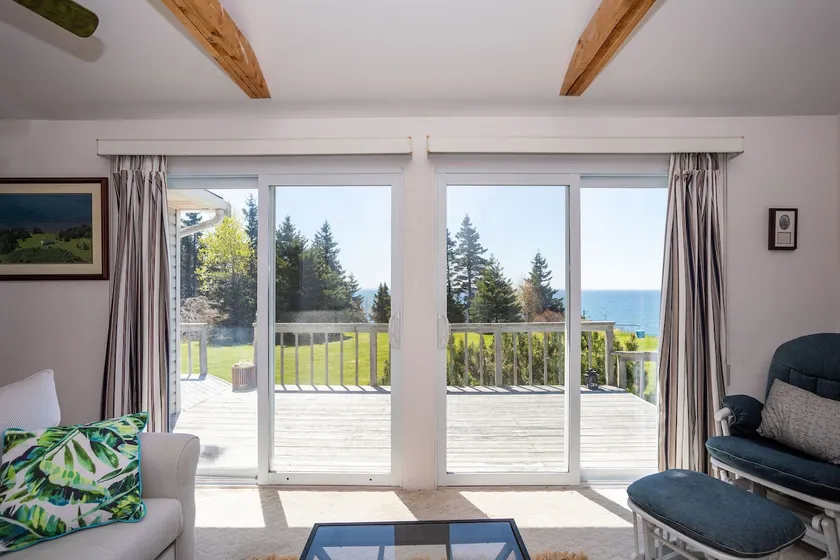 Private Oceanfront Cottage Large Deck - Image 1