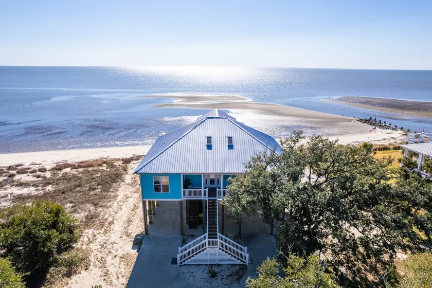 Sunset View Beach House - Image 1