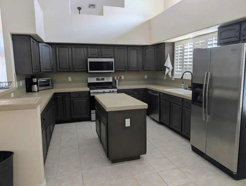 Spacious river getaway with RV/boat parking - Image 1