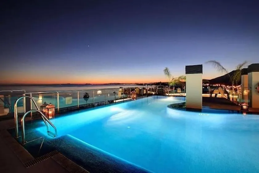 Cosmo Beach apartment close to Estepona beach - Image 1