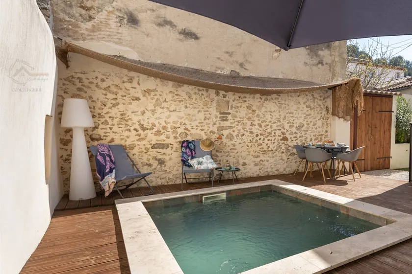 Charming house with pool – Near Les Alpilles - Image 1