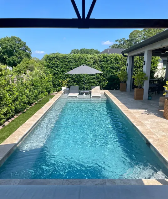 EXECUTIVE HOME med POOL - CENTRAL LOCATION - Image 1