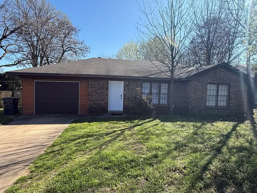 4 Bedroom House - Image 1