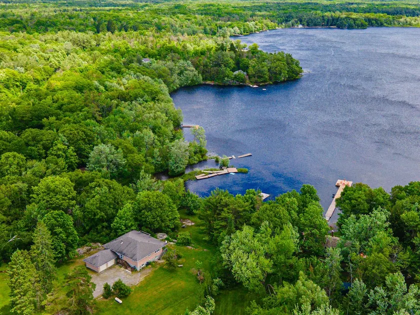 Lakefront Retreat • Kayaks, Dock & BBQ • Sleeps 16 - Image 1