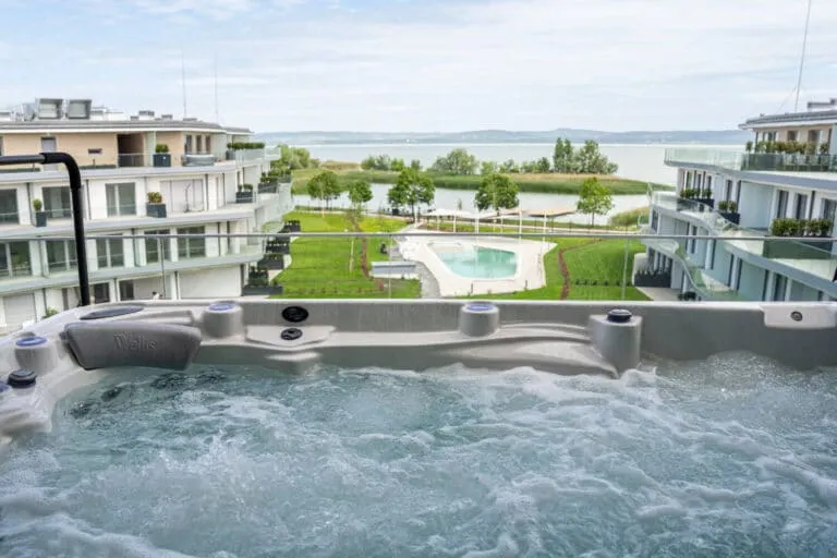 Lake Balaton panoramic apartment with waterfront section and pool - Image 1