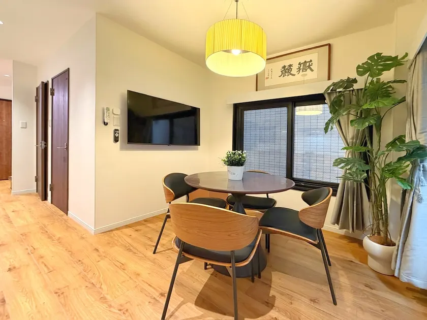 ROKU GAKU Hotel, 2-story apartment - Image 1