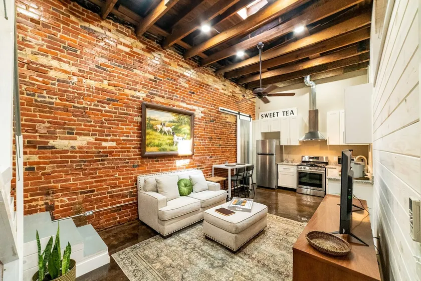 Downtown Main St. Gem - Loft 5 - Image 1