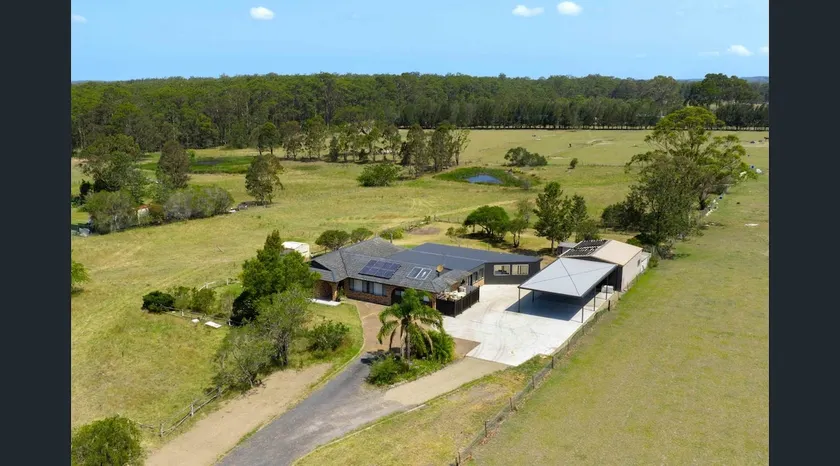 Luxury Country Farmhouse Estate • Near Beach - Image 1