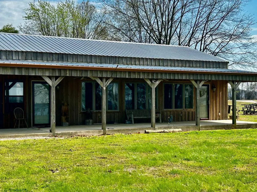 Roberson Lakehouse - Image 1