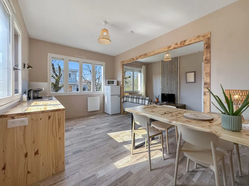 Grandma’s Nest - 2 people - parking - 30 minutes from Lyon - Image 1