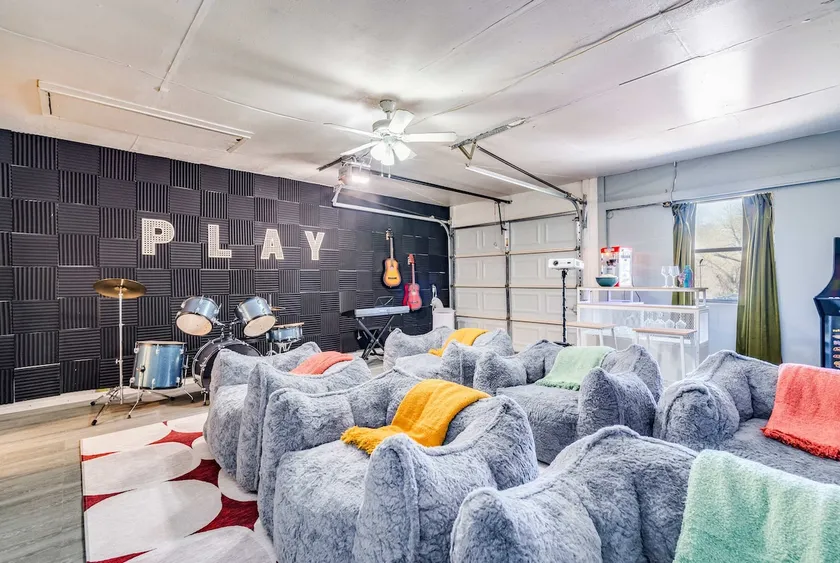 Rockstar Home - Jam Garage Theater & Music Room - Image 1