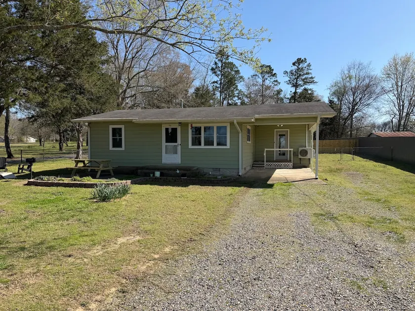 Mountain-View 3BR Home w/ Firepit • Hatfield AR - Image 1