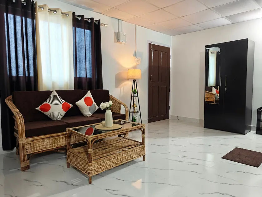 DMD Homestay | Near Airport & iON Digital | WiFi - Image 1