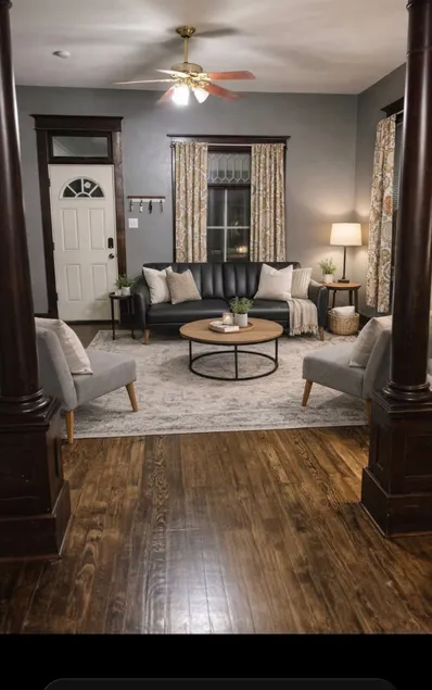 Historic Home Near Fort Leavenworth Sleeps 6 +pets - Image 1