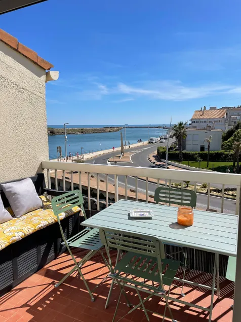 Sea-view mezzanine studio - Image 1