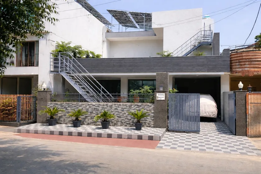 Tranquil 2BR Villa w Lake View | Central Ajmer - Image 1