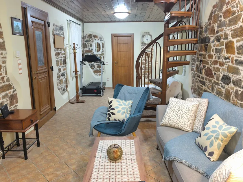 A quiet stone cottage in the city! - Image 1
