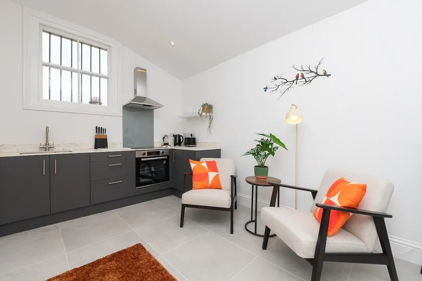 One Bedroom Retreat in Prime Location - Pass the Keys - Image 1