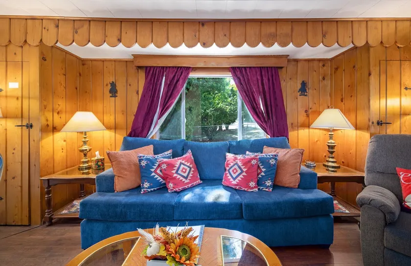 Cottonwood Cowboy Cottage • Near Main St • Sleep 6 - Image 1